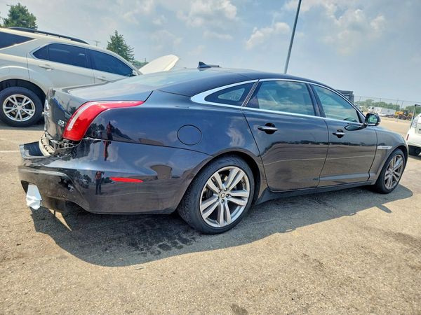 2013 JAGUAR XJ XJL Portfolio