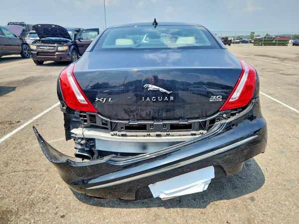 2013 JAGUAR XJ XJL Portfolio