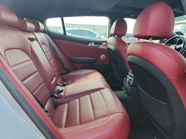 2018 KIA STINGER GT2