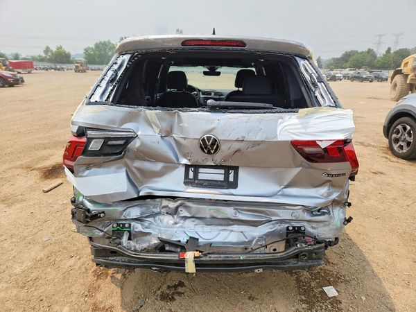 2024 VOLKSWAGEN TIGUAN 4Motion SE R-Line Black
