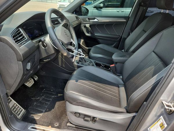 2024 VOLKSWAGEN TIGUAN 4Motion SE R-Line Black