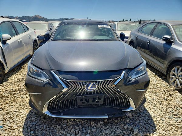 2021 LEXUS ES 300h Premium
