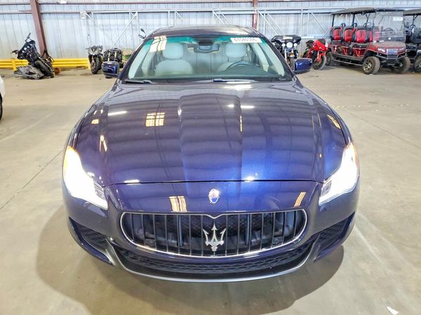 2014 MASERATI QUATTROPORTE Essence