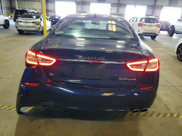 2014 MASERATI QUATTROPORTE Essence