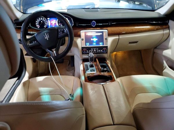2014 MASERATI QUATTROPORTE Essence