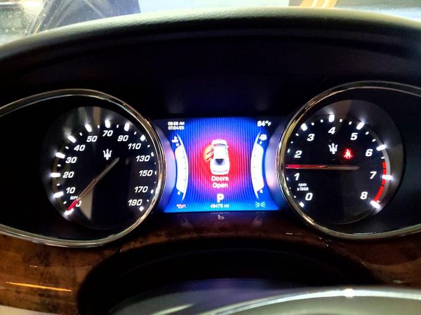 2014 MASERATI QUATTROPORTE Essence
