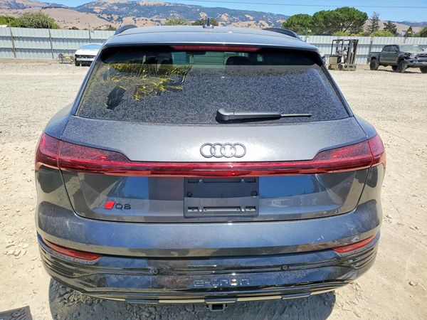 2024 AUDI Q8 E-TRON