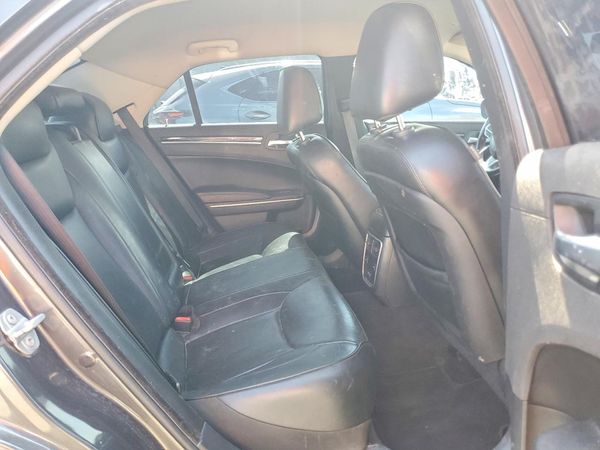 2019 CHRYSLER 300