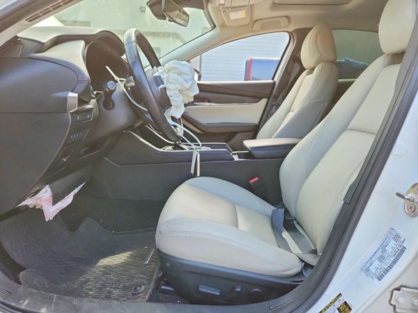 2023 MAZDA 3 Preferred Package