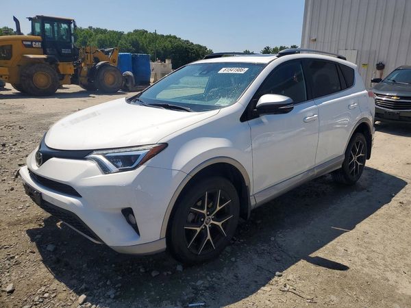 2018 TOYOTA RAV4 SE