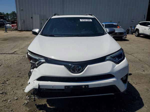 2018 TOYOTA RAV4 SE