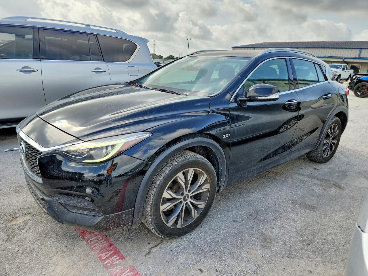2018 INFINITI QX30