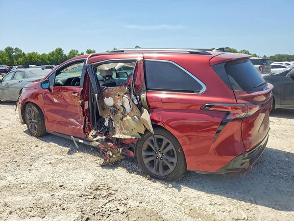 2022 TOYOTA SIENNA