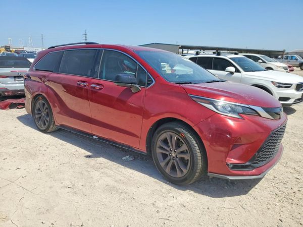 2022 TOYOTA SIENNA