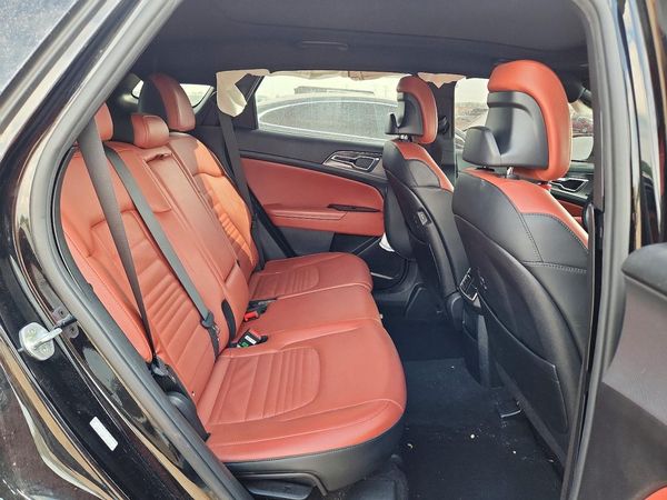 2023 KIA SPORTAGE SX-PRESTIGE or SX-P