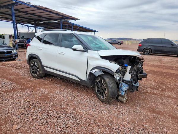2024 KIA SELTOS SX — Passenger 3/4