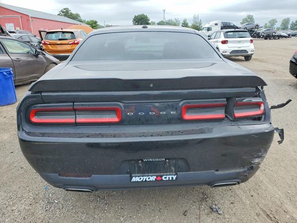 2015 DODGE CHALLENGER SXT Plus