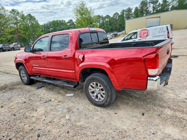 2017 TOYOTA TACOMA