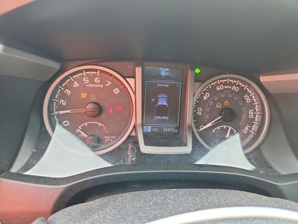 2017 TOYOTA TACOMA