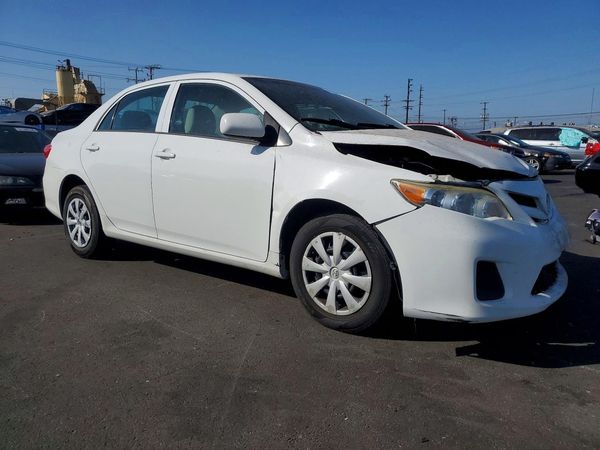 2013 TOYOTA COROLLA