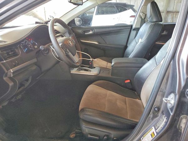 2014 TOYOTA CAMRY — DENT