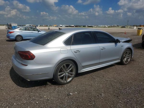 2017 VOLKSWAGEN PASSAT