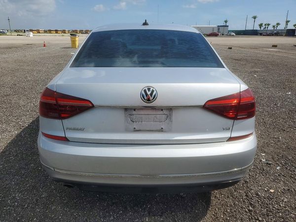 2017 VOLKSWAGEN PASSAT