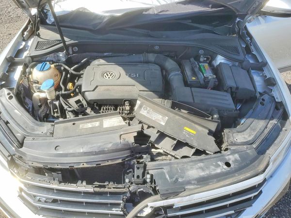 2017 VOLKSWAGEN PASSAT