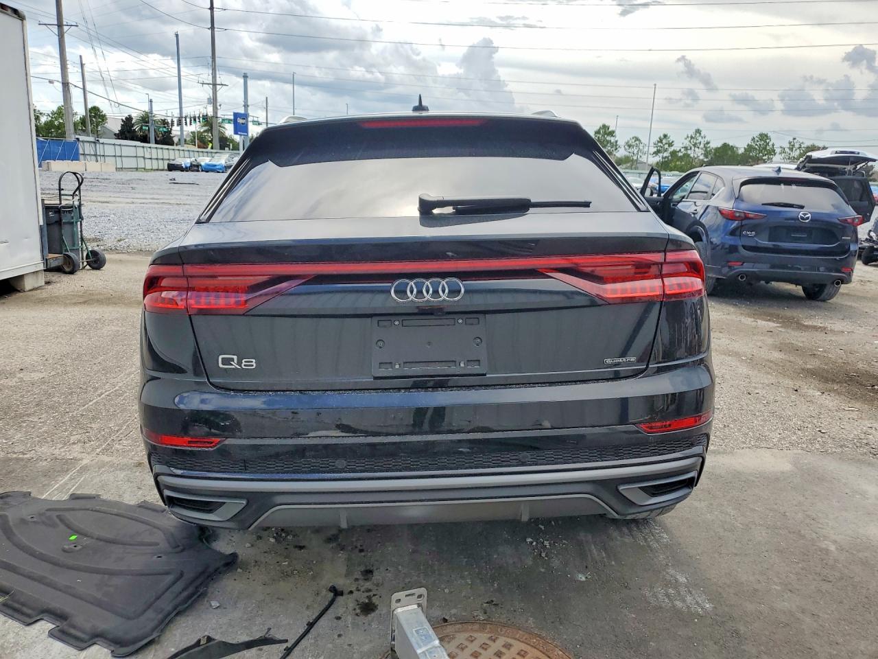 2023 AUDI Q8