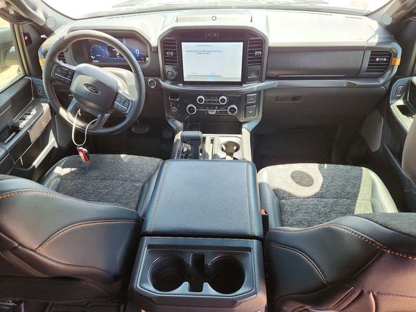 2025 FORD F150