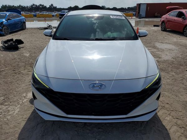 2021 HYUNDAI ELANTRA