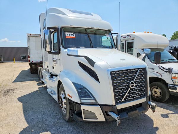 2019 VOLVO VNL