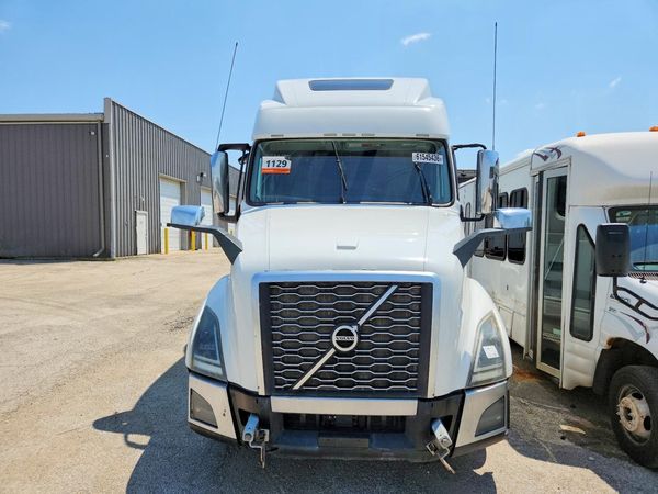 2019 VOLVO VNL