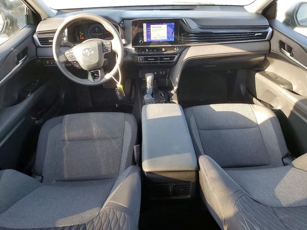 2025 TOYOTA CAMRY