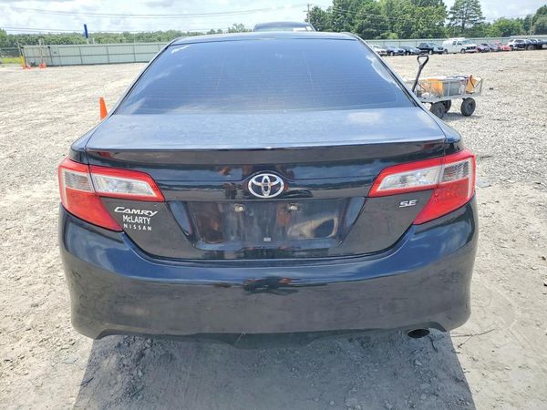 2014 TOYOTA CAMRY