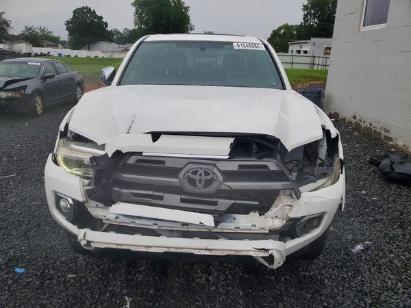 2017 TOYOTA TACOMA Limited