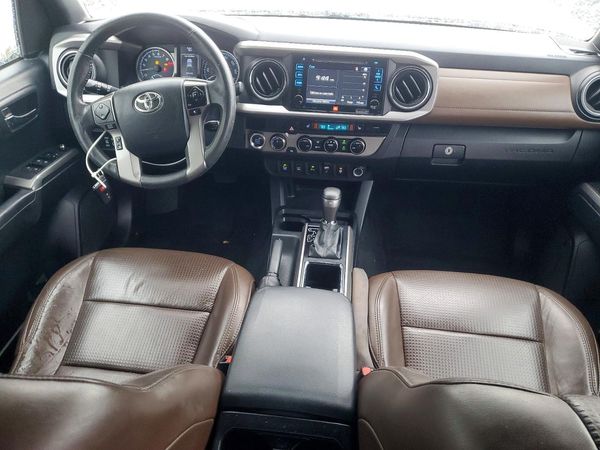 2017 TOYOTA TACOMA Limited