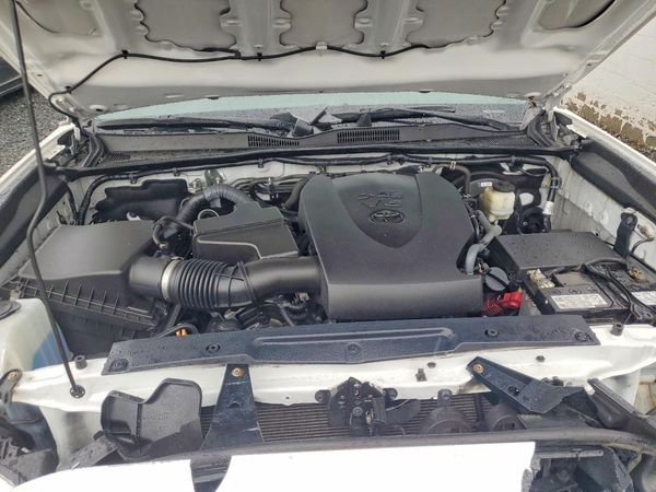 2017 TOYOTA TACOMA Limited