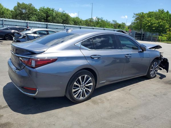 2019 LEXUS ES 300h