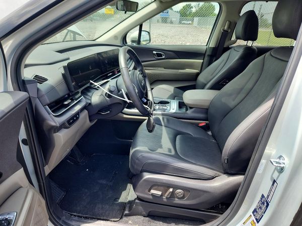 2025 KIA CARNIVAL EX