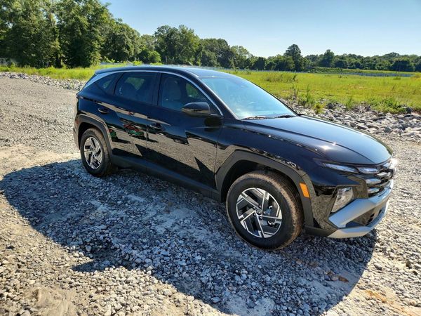 2026 HYUNDAI TUCSON Blue SE