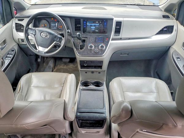 2015 TOYOTA SIENNA — CKPT