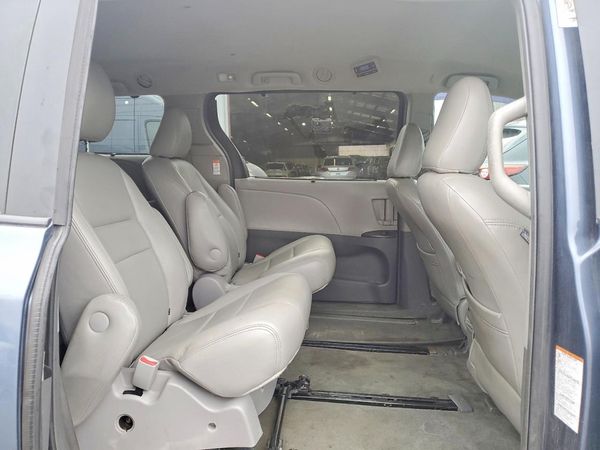 2015 TOYOTA SIENNA — PSRS