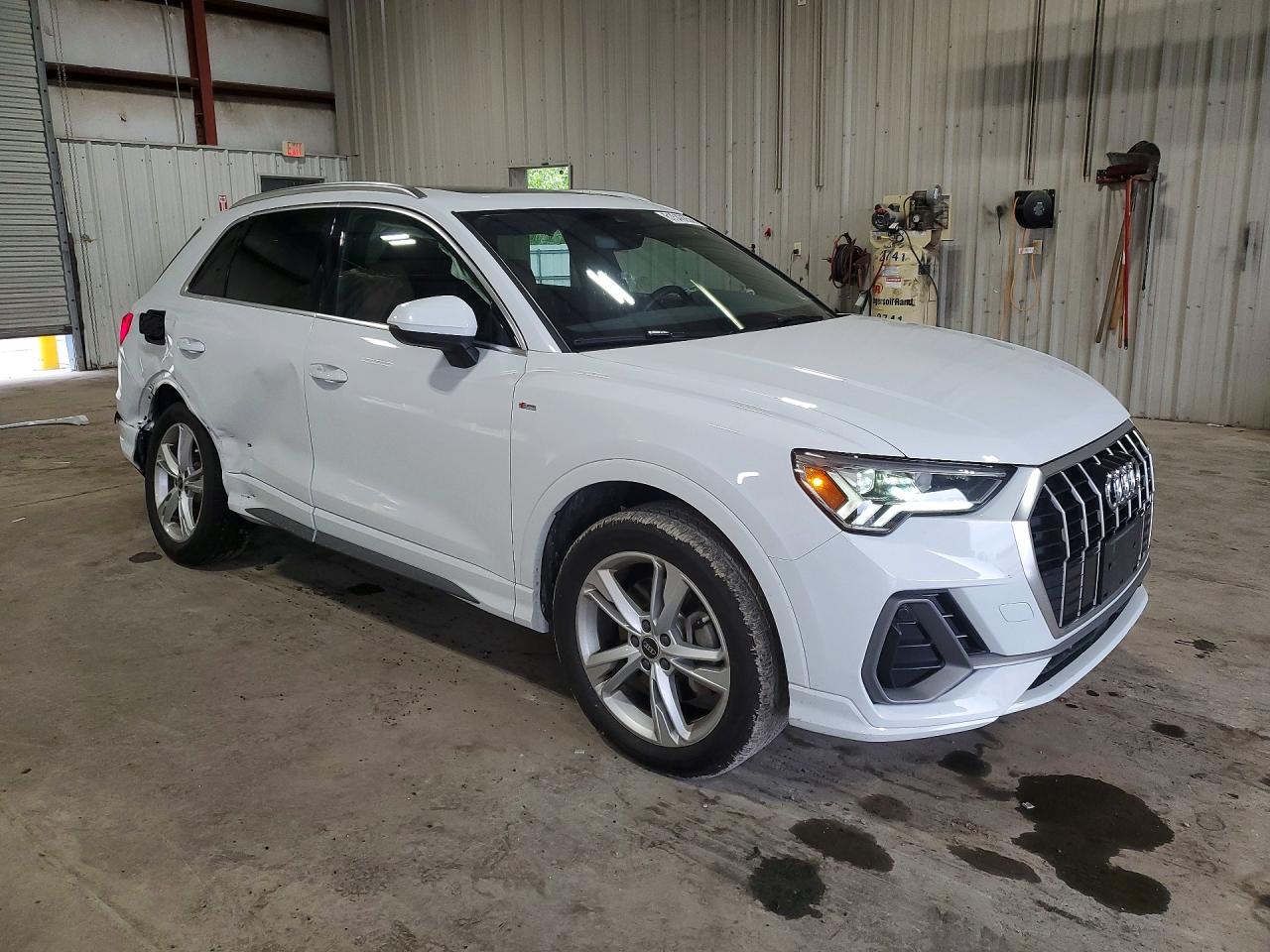 2022 AUDI Q3