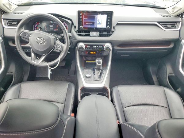 2020 TOYOTA RAV4 Limited