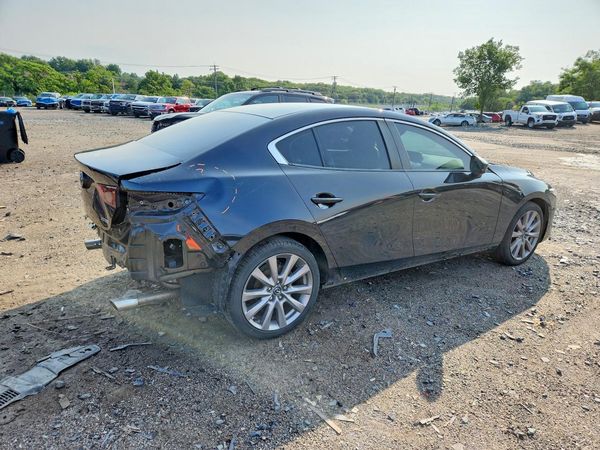 2021 MAZDA 3