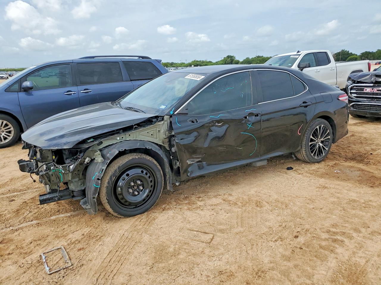 2020 TOYOTA CAMRY SE