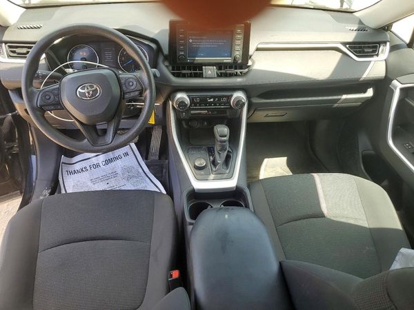 2021 TOYOTA RAV4 LE HV