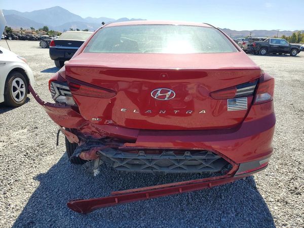 2019 HYUNDAI ELANTRA SE