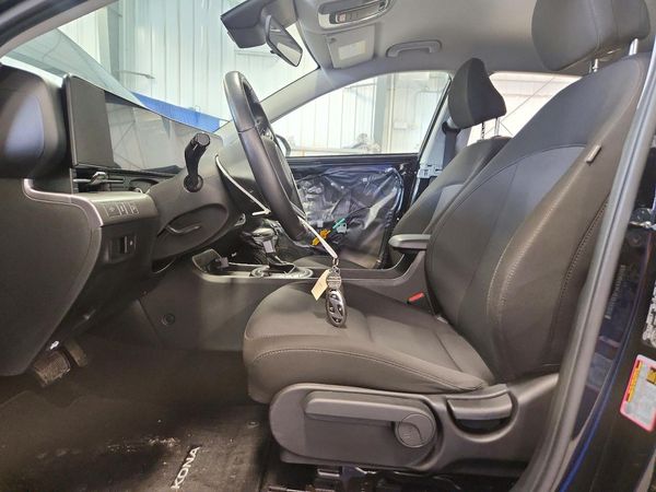 2024 HYUNDAI KONA SE
